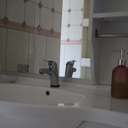 Casa vacanze Nadalina - Five Bedrrom With Pool Pirovac