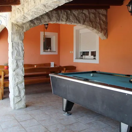 Nadalina - Five Bedrrom With Pool Pirovac