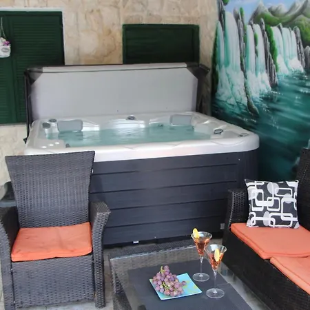 Nadalina - Five Bedrrom With Pool *