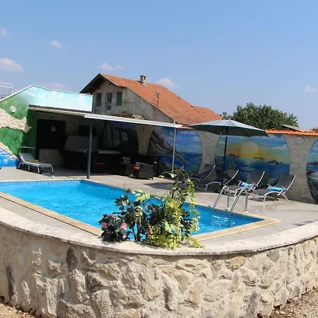 Casa vacanze Nadalina - Five Bedrrom With Pool